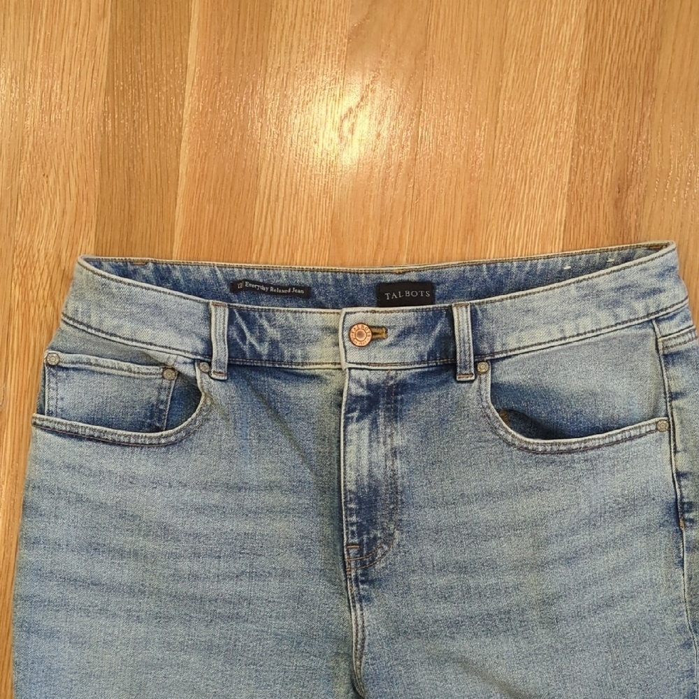 Talbots Easy Straight Relaxed Jeans Light wash Denim Beach Coastal Preppy Sz 12 - Picture 3 of 5
